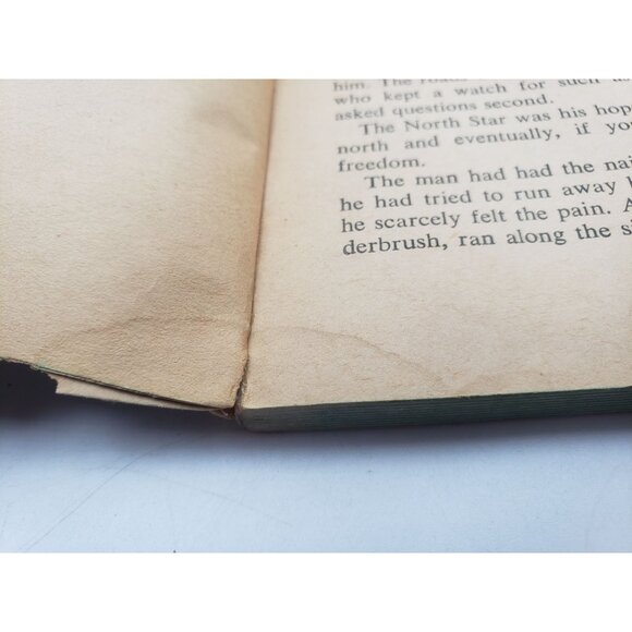 Flight To Freedom By Henrietta Buckmaster 1968 Paperback - Picture 5 of 10